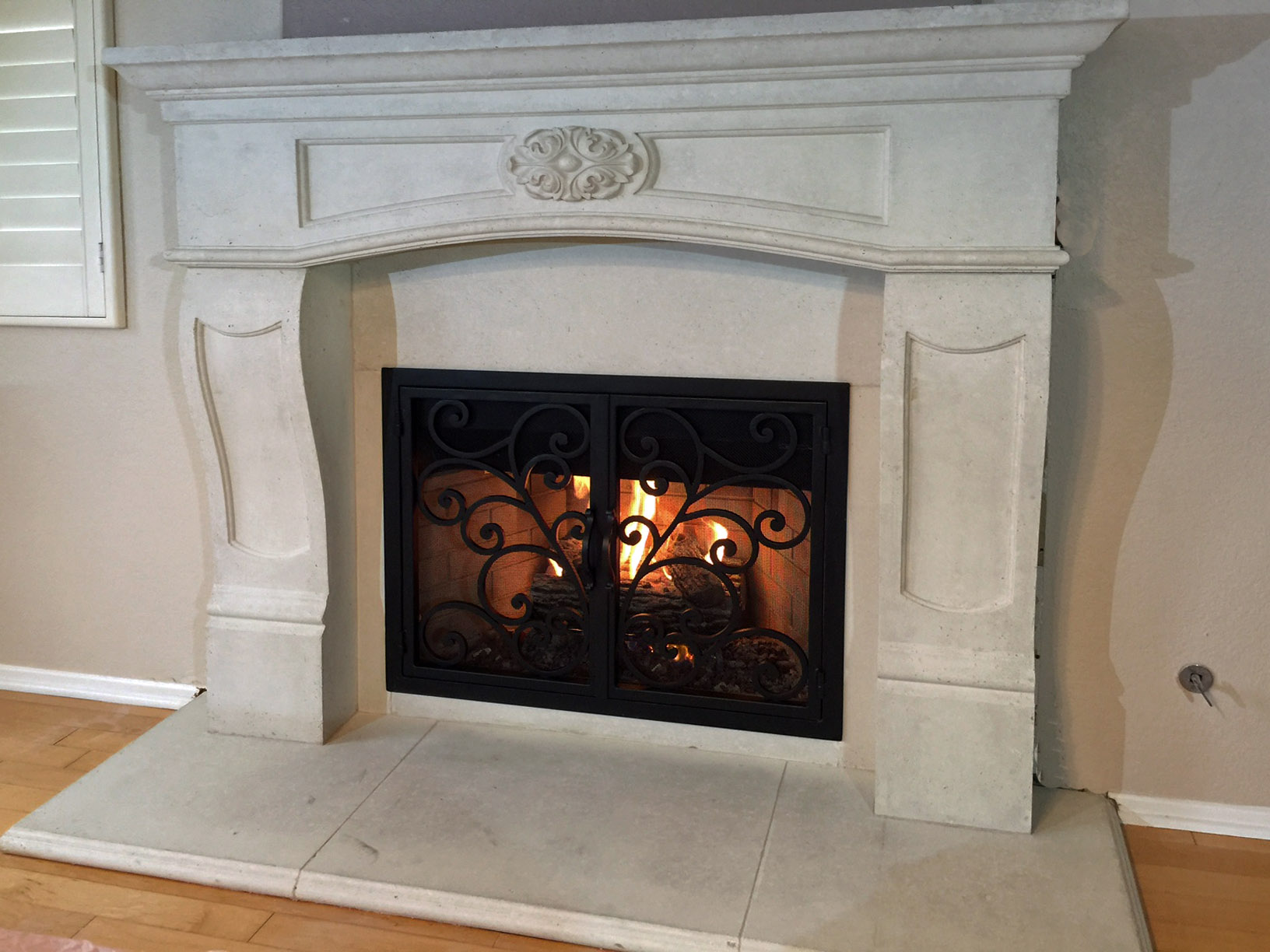 FM025 Fireplace Mantels, Fireplace surrounds, Iron Fireplace Doors and